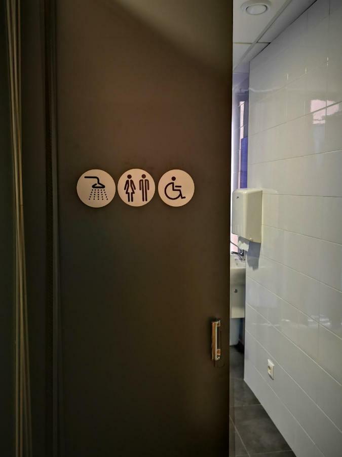Albergue -Wifi- O Apartamento -No Wifi- Camino Santiago Porrino - En Pleno Centro - City Centre Ngoại thất bức ảnh
